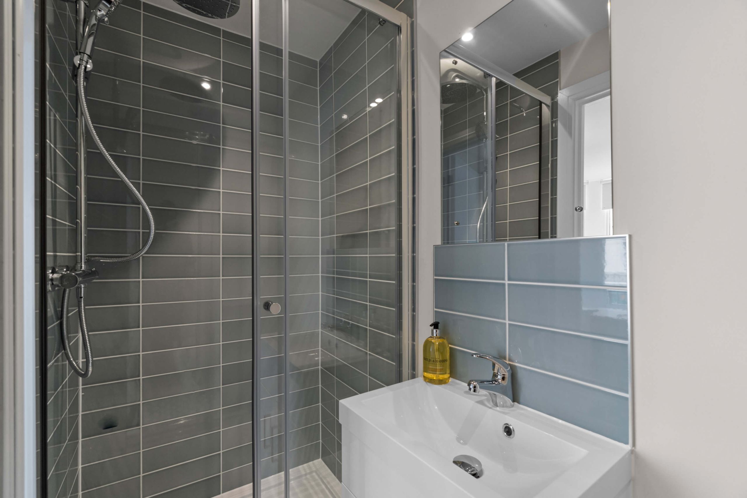 0021-Rm1 ensuite